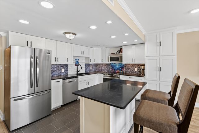 151 Calhoun Avenue 301, Destin, FL 32541