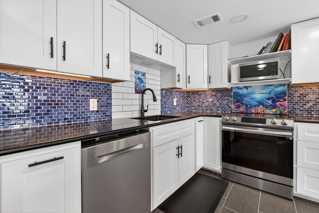 151 Calhoun Avenue 301, Destin, FL 32541