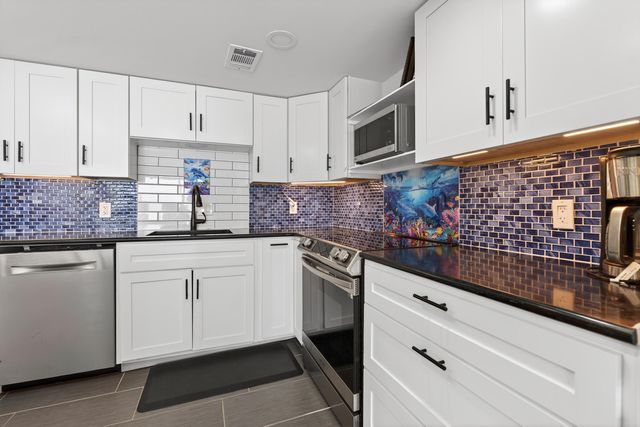 151 Calhoun Avenue 301, Destin, FL 32541