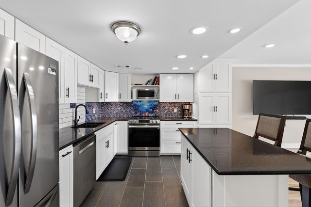 151 Calhoun Avenue 301, Destin, FL 32541