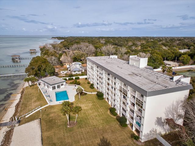 151 Calhoun Avenue 301, Destin, FL 32541