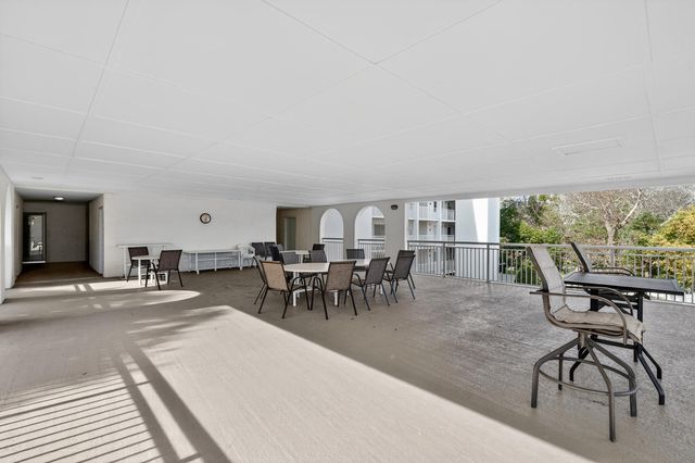 151 Calhoun Avenue 301, Destin, FL 32541