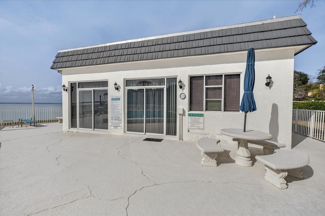 151 Calhoun Avenue 301, Destin, FL 32541