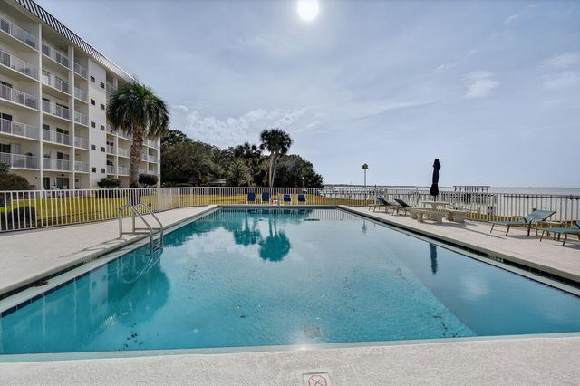 151 Calhoun Avenue 301, Destin, FL 32541