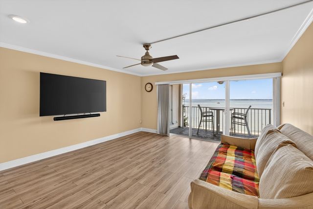 151 Calhoun Avenue 301, Destin, FL 32541