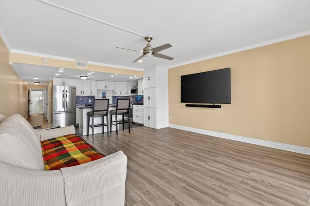 151 Calhoun Avenue 301, Destin, FL 32541