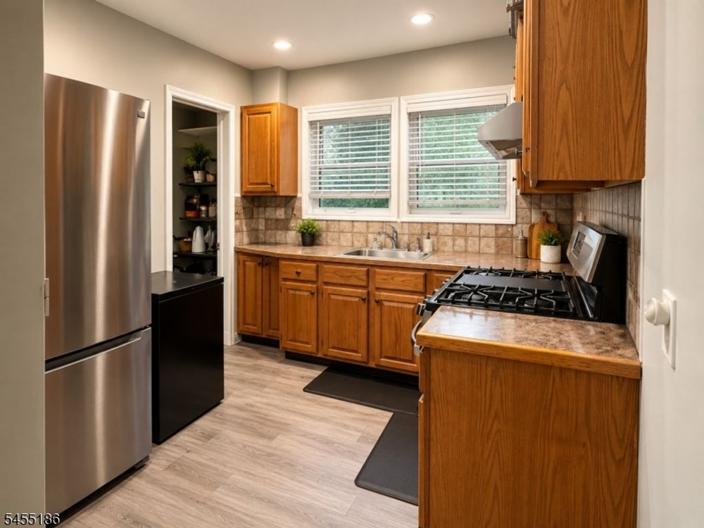 183 Brighton Ave, East Orange City, NJ 07017 — photo 3
