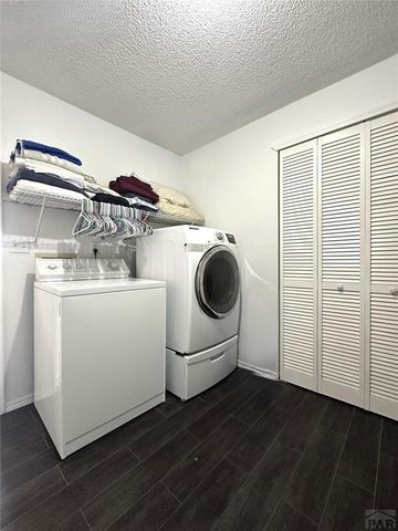 516 Superior Dr, Colorado Springs, CO 80904