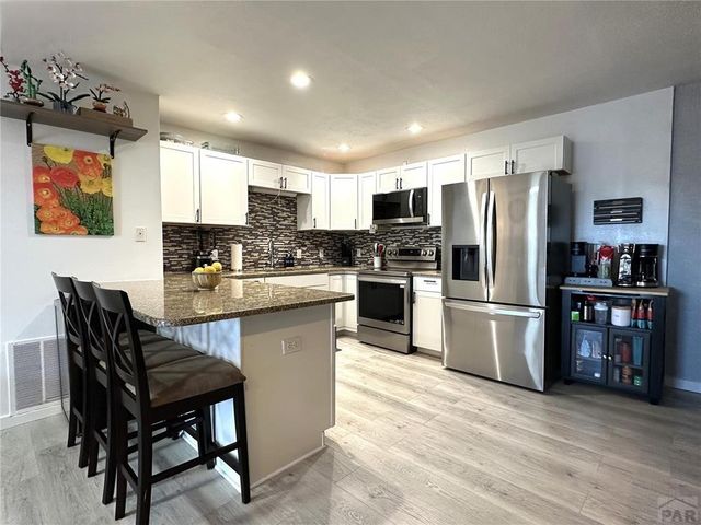 516 Superior Dr, Colorado Springs, CO 80904