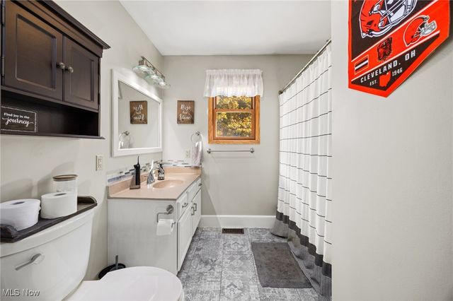 11827 Stratton Road, West Salem, OH 44287