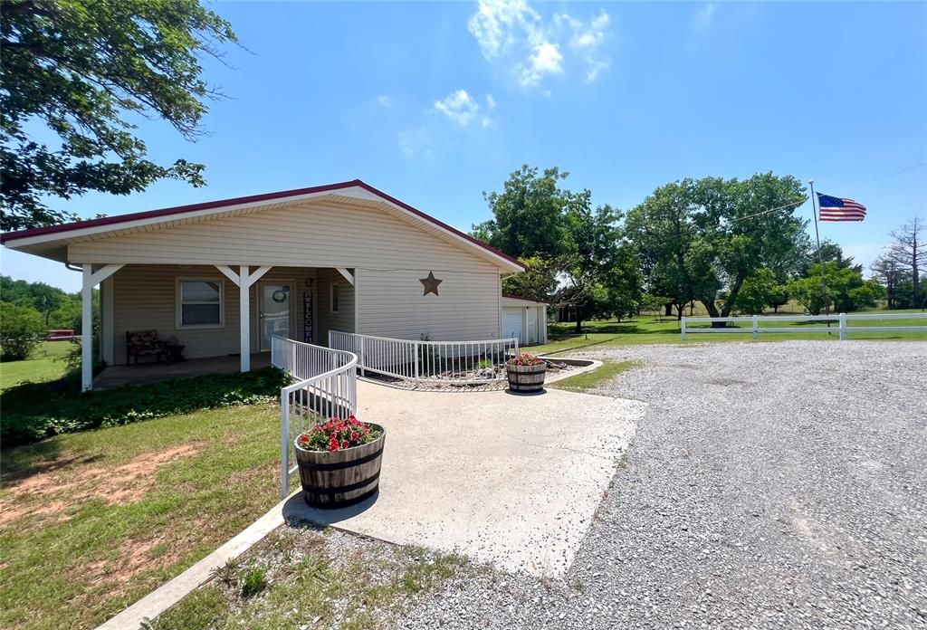 416 E Quail Road, Chickasha, OK 73018