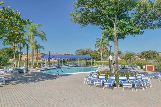 9020 Sunrise Lakes Boulevard 304, Sunrise, FL 33322