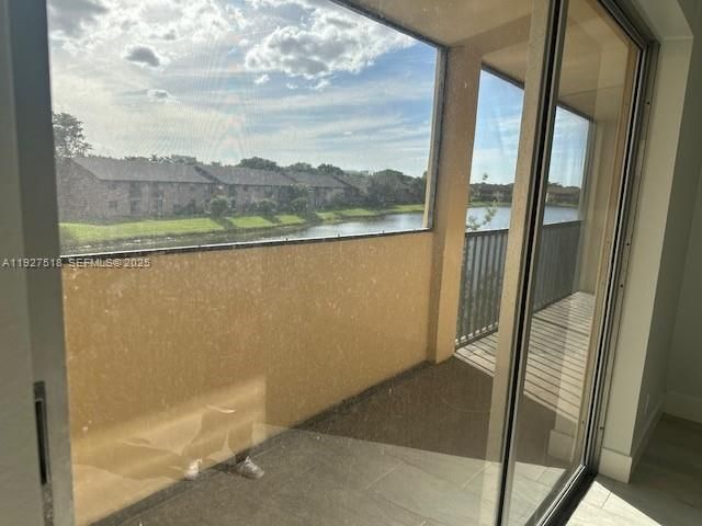 3905 N Nob Hill RD 304, Sunrise, FL 33351