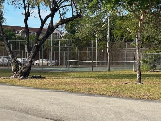 3905 N Nob Hill RD 304, Sunrise, FL 33351