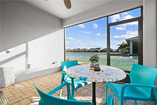 6187 Red Maple Manor, Vero Beach, FL 32966