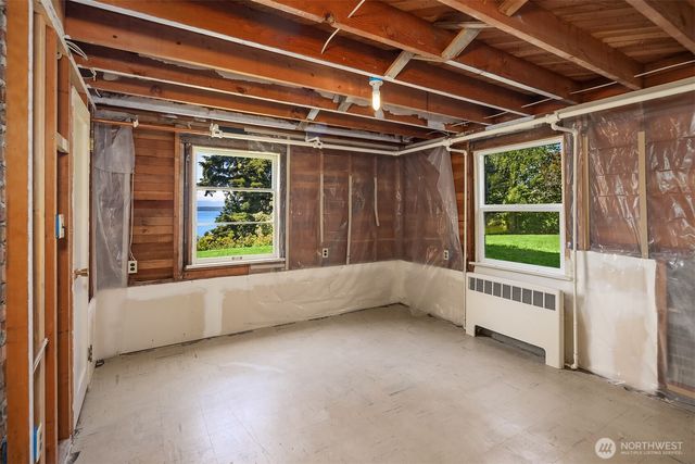 9421 190th Place SW, Edmonds, WA 98020