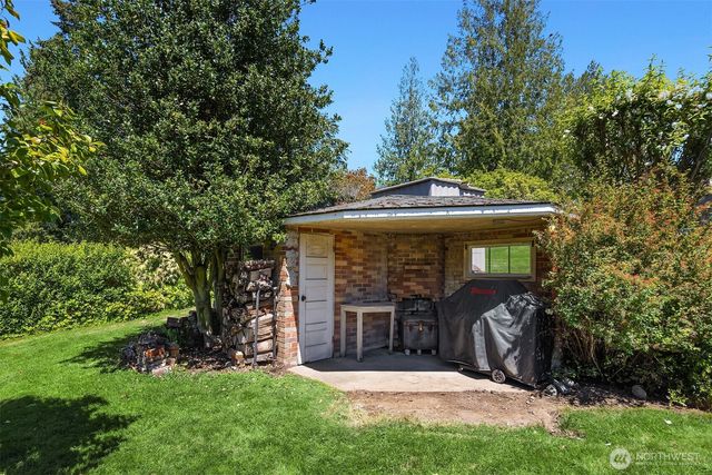 9421 190th Place SW, Edmonds, WA 98020