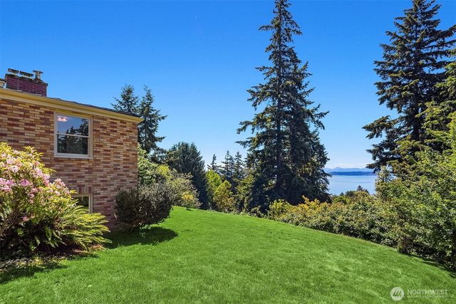 9421 190th Place SW, Edmonds, WA 98020