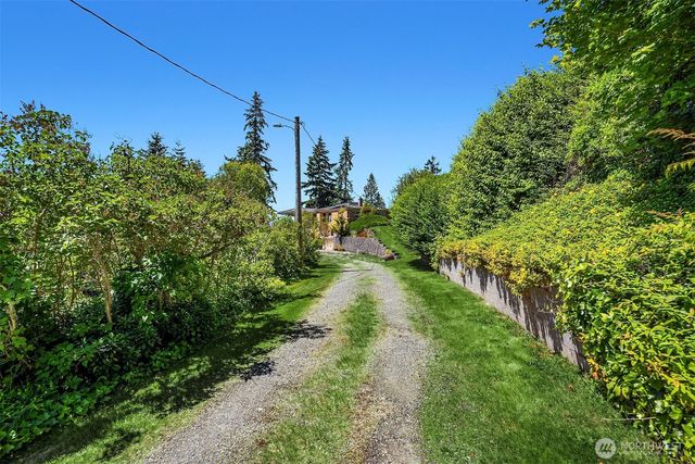 9421 190th Place SW, Edmonds, WA 98020