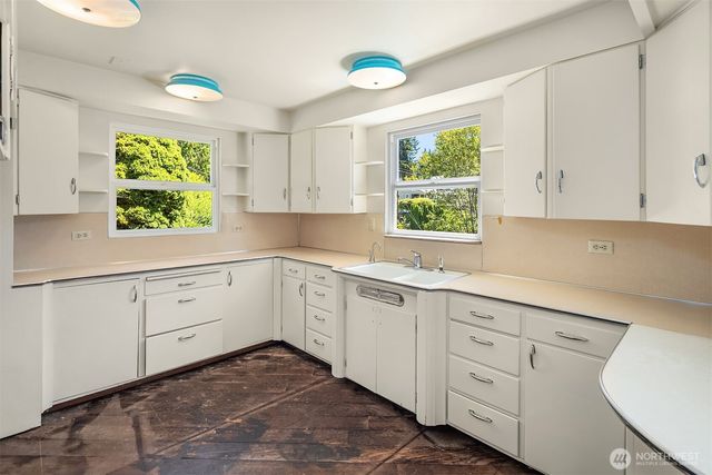 9421 190th Place SW, Edmonds, WA 98020