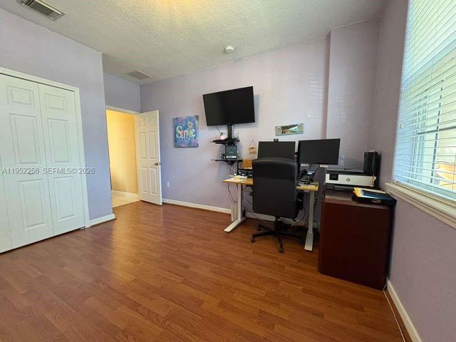 5902 SW 166th Ct, Miami, FL 33193