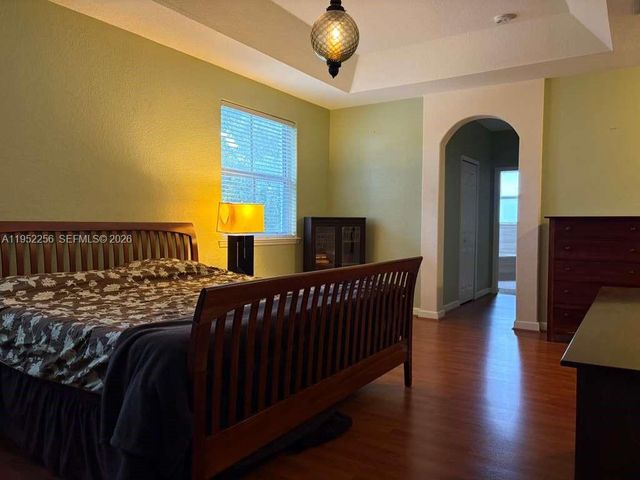 5902 SW 166th Ct, Miami, FL 33193