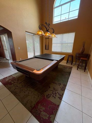 5902 SW 166th Ct, Miami, FL 33193