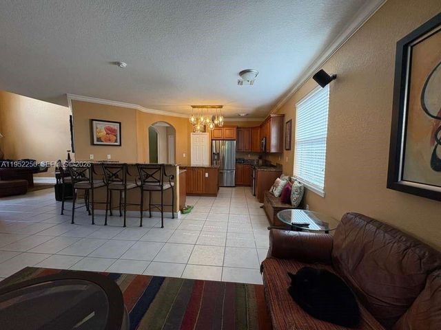 5902 SW 166th Ct, Miami, FL 33193