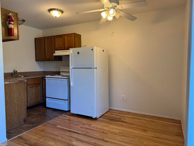 8755 Sterling Street, Center Line, MI 48015