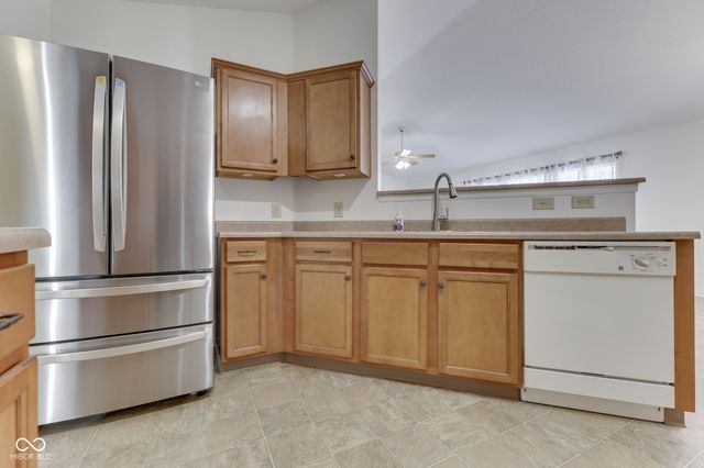 5712 Grassy Bank Drive, Indianapolis, IN 46237