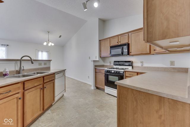 5712 Grassy Bank Drive, Indianapolis, IN 46237