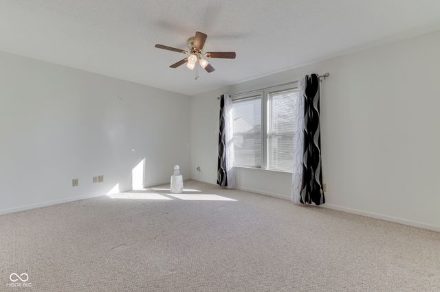 5712 Grassy Bank Drive, Indianapolis, IN 46237
