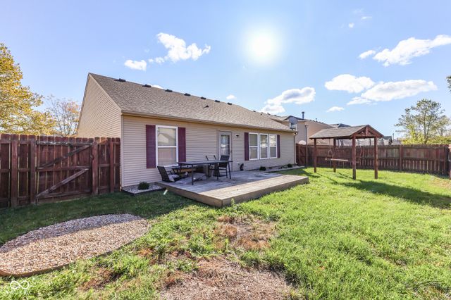 5712 Grassy Bank Drive, Indianapolis, IN 46237