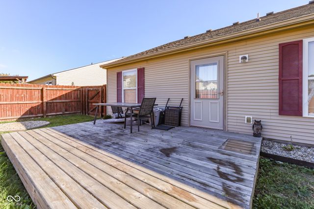 5712 Grassy Bank Drive, Indianapolis, IN 46237