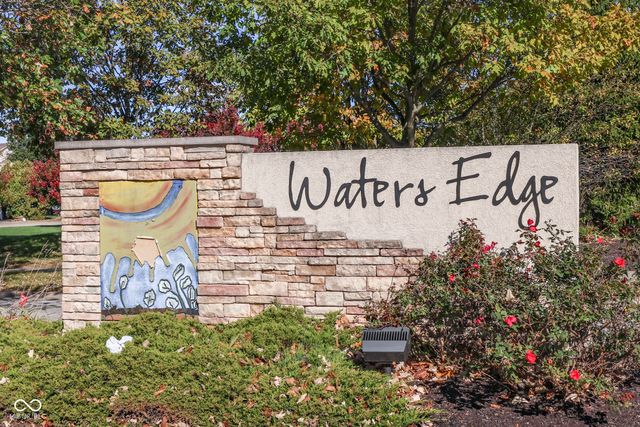 5712 Grassy Bank Drive, Indianapolis, IN 46237