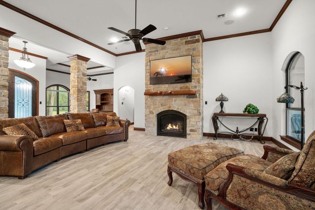 1114 Star Ridge Road, Weimar, TX 78962