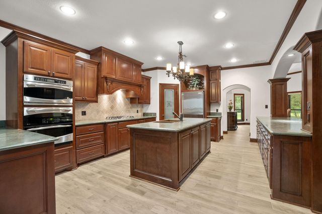 1114 Star Ridge Road, Weimar, TX 78962