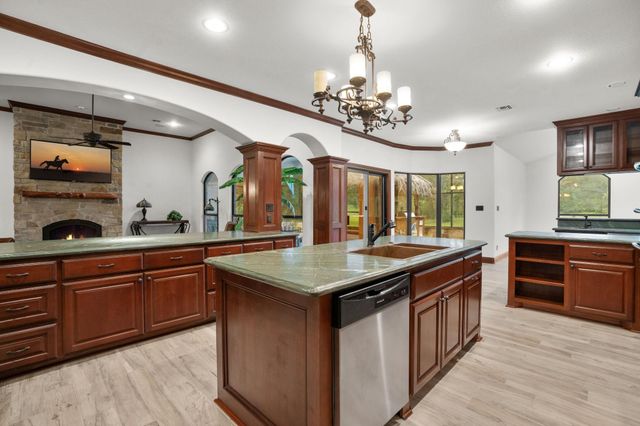 1114 Star Ridge Road, Weimar, TX 78962