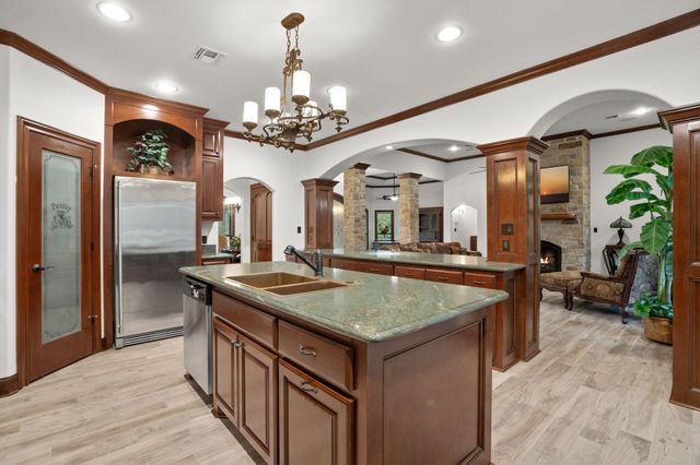 1114 Star Ridge Road, Weimar, TX 78962