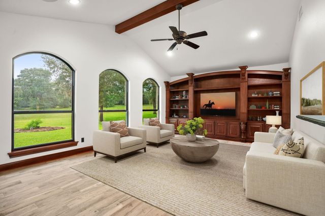 1114 Star Ridge Road, Weimar, TX 78962