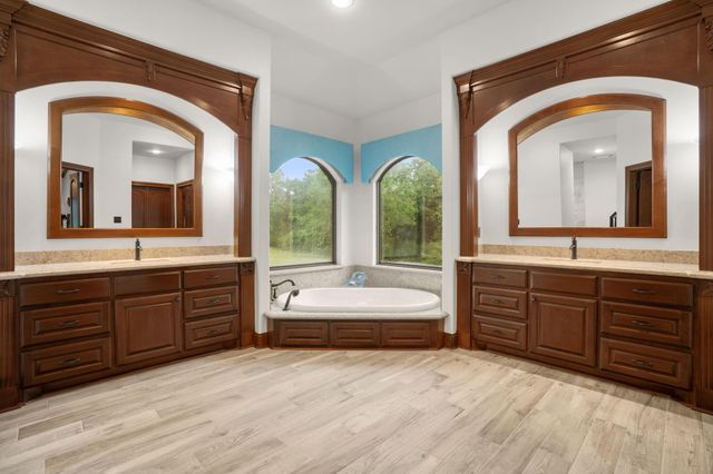 1114 Star Ridge Road, Weimar, TX 78962