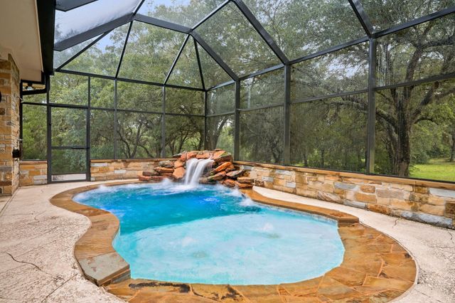 1114 Star Ridge Road, Weimar, TX 78962