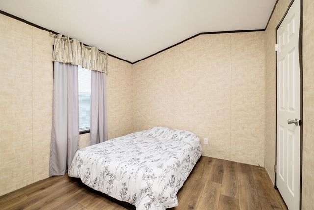 34 Pineland Park Road, Milton, NH 03851