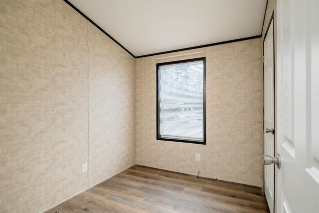 34 Pineland Park Road, Milton, NH 03851