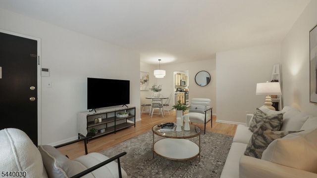 37 Sandra Circle 4, Westfield Town, NJ 07090