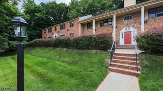 37 Sandra Circle 4, Westfield Town, NJ 07090