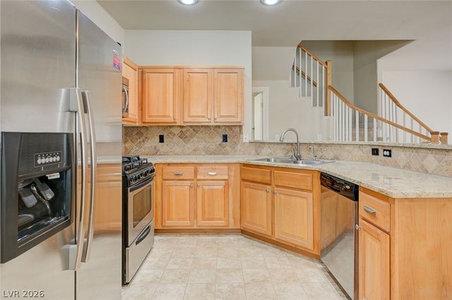8744 Traveling Breeze Avenue 102, Las Vegas, NV 89178