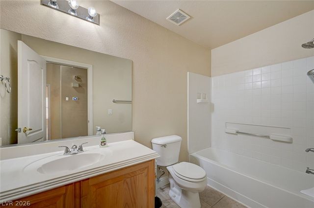 8744 Traveling Breeze Avenue 102, Las Vegas, NV 89178