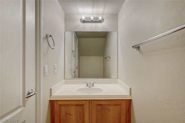 8744 Traveling Breeze Avenue 102, Las Vegas, NV 89178