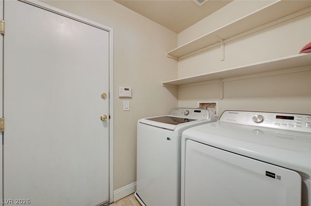8744 Traveling Breeze Avenue 102, Las Vegas, NV 89178